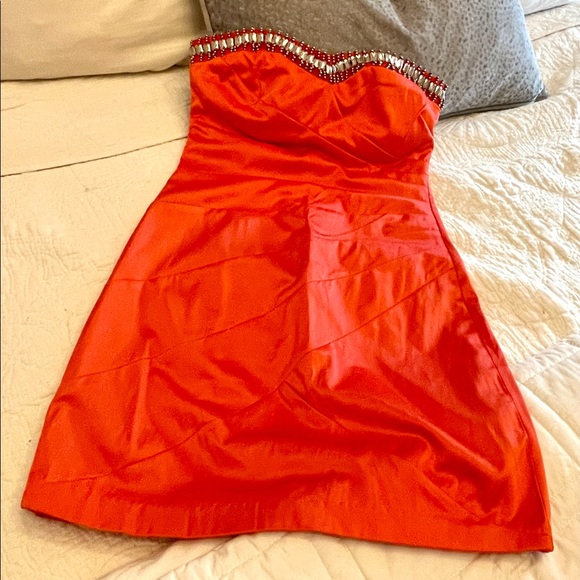 Strapless Cocktail Dress with Beaded Details - Picture 4 of 6